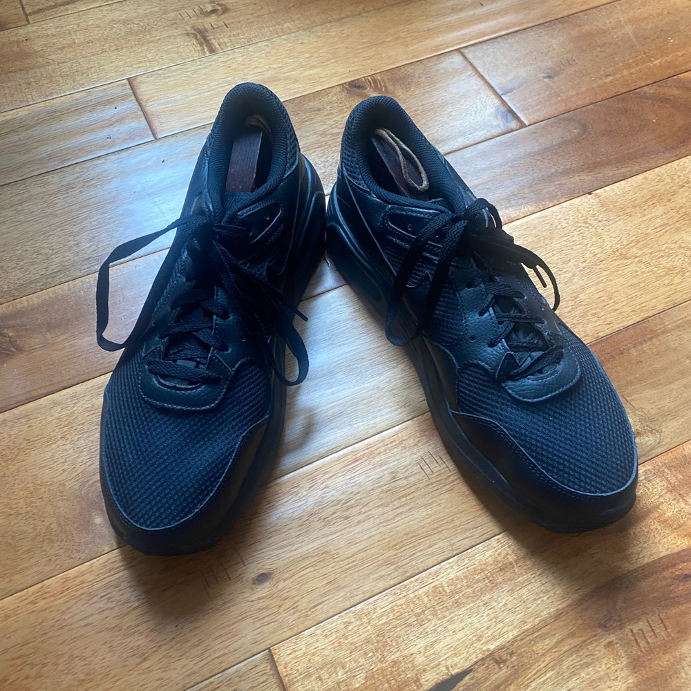 Nike Men’s Athletic Shoes Black